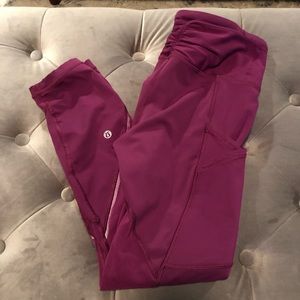 Lululemon berry yoga pants